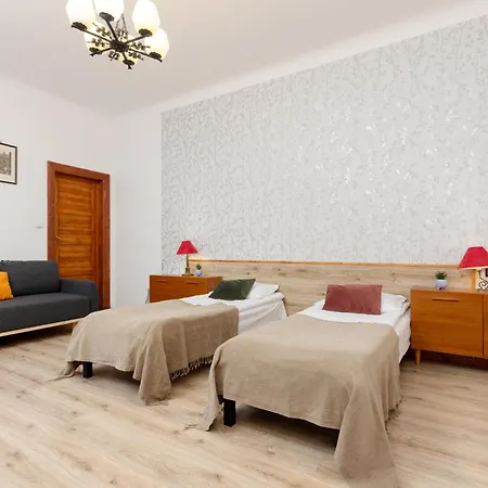 Vintage Praga By Renters * Varşova