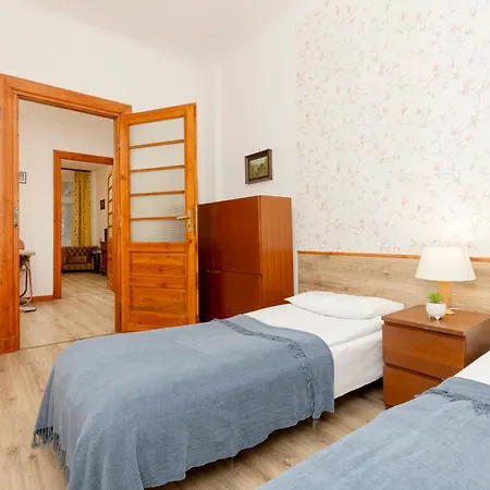 Vintage Praga By Renters Appartement