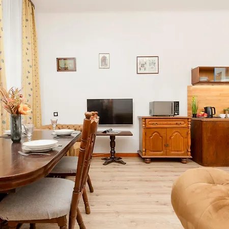 Appartement Vintage Praga By Renters